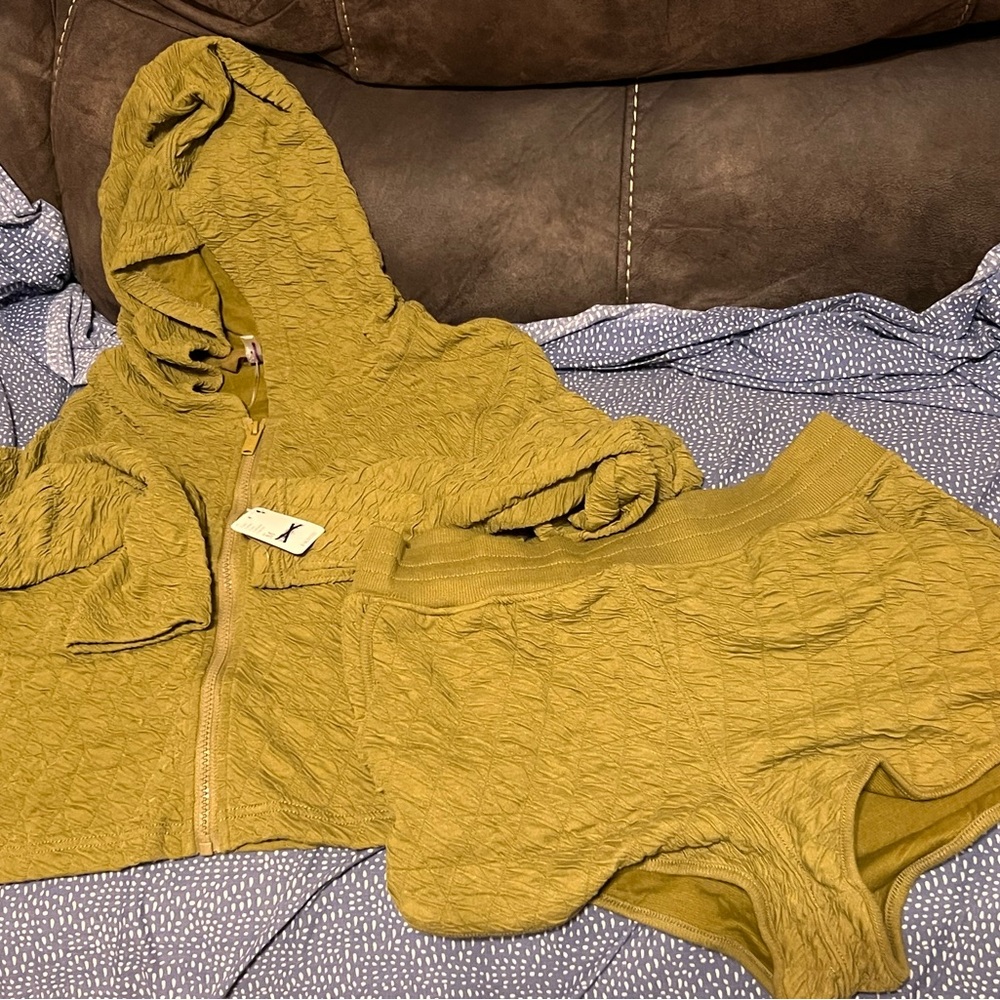 FP Movement by Free People Textured Olive Set